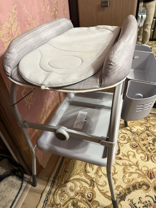 Пеленальний столик Chicco з ванночкою