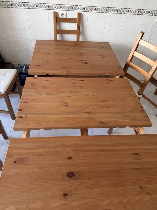 Mesa de Jantar IKEA STORNÄS com 4 Cadeiras – Pinho Maciço | como nova