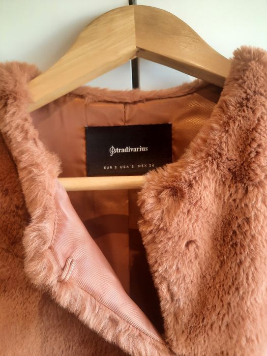 Casaco de pêlo tijolo Tam.S da Stradivarius