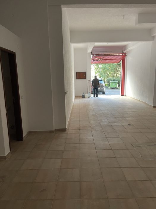 Garagem em Belas 72m2