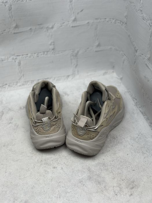 Жіночі спортивні кросівки Fila 38p