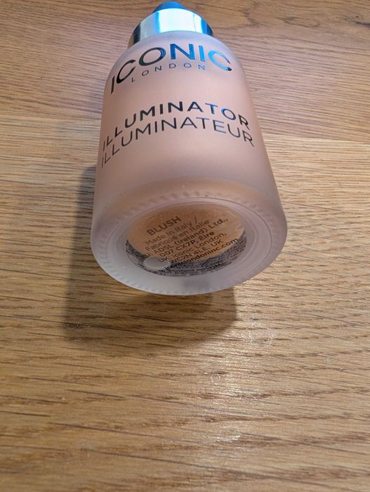 Rozświetlacz w płynie - ICONIC London Illuminator, Blush