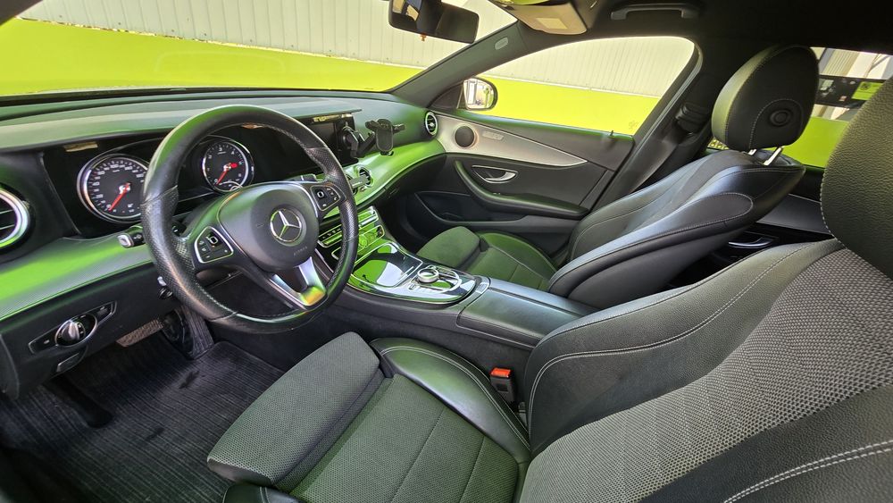 Mercedes-Benz E 220 — fotografia 6