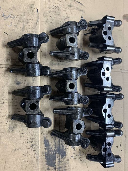 Рокера коромисло 2.5 3.1 TD Jeep Cherokke Chrysler Voyager Dodge RAM