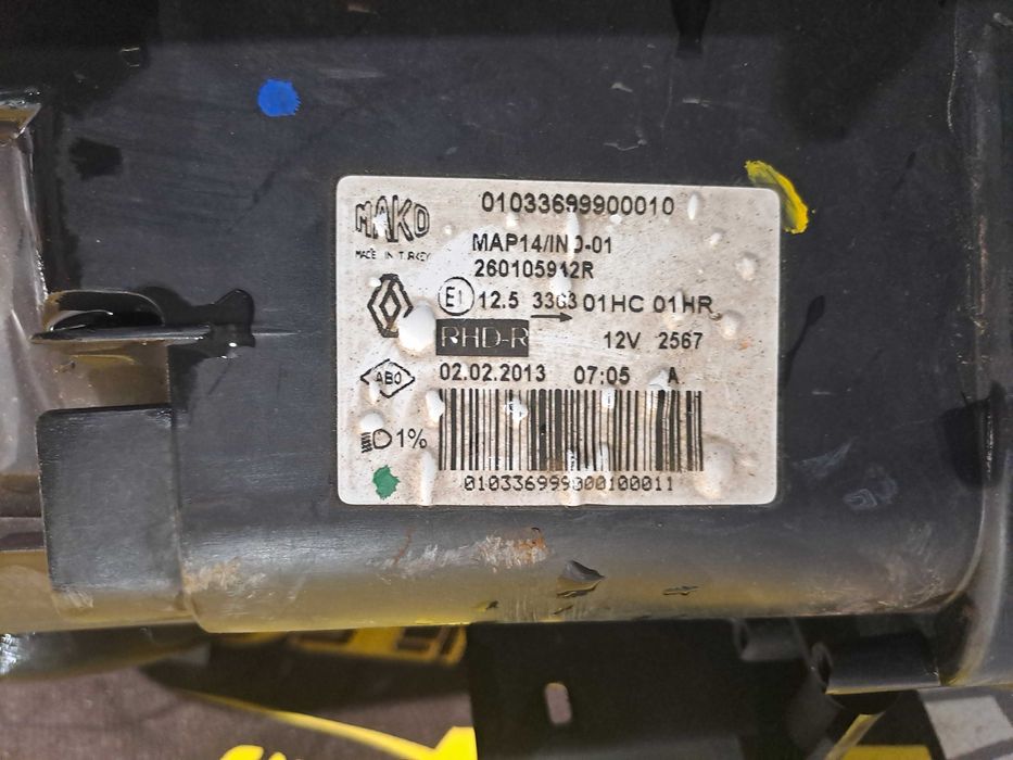 Фара передня права ліва  RENAULT CLIO IV 2013