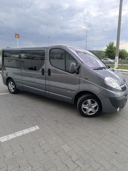 ПРОДАМ Опель Віваро 2.0 дизель Оригінальний Заводський Пасажир  місць