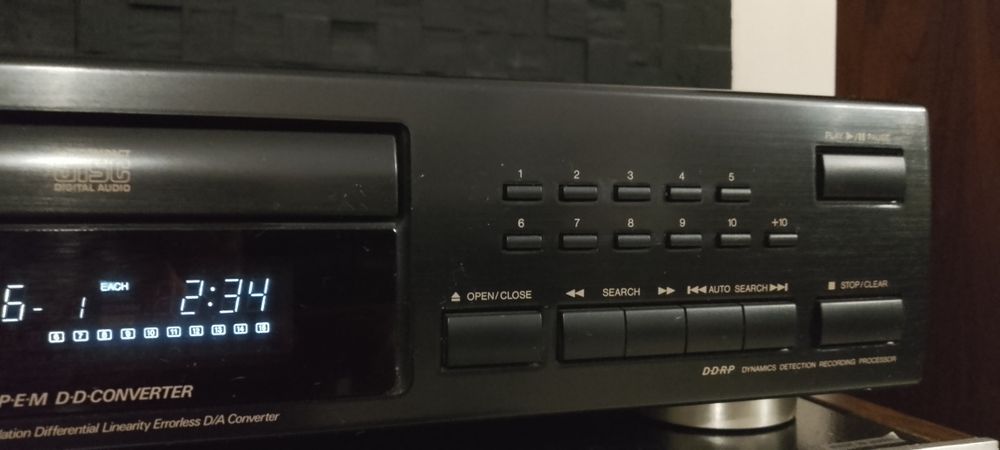 Odtwarzacz CD JVC XL-V174