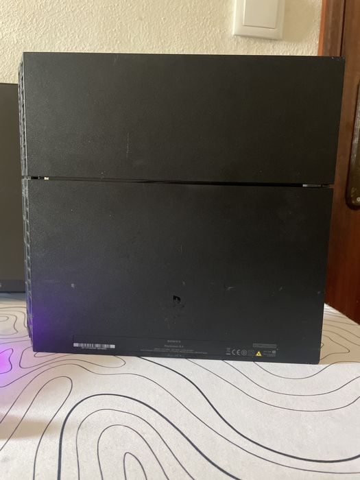 Ps4 500 gb sem comando!