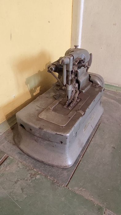 Пошивочная машина Minerva 811