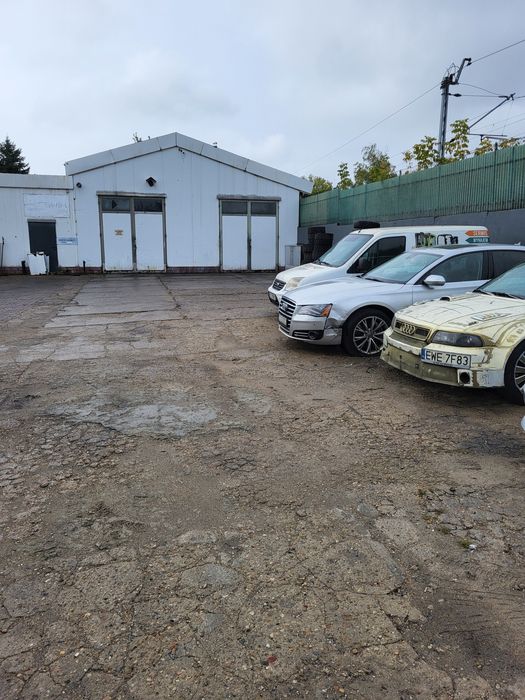 Hala z kabiną lakierniczą