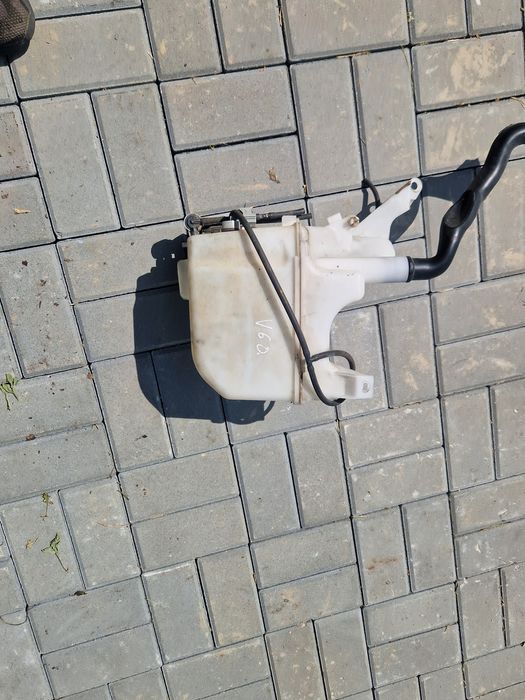 Zbiorniczek spryskiwaczy volvo v60