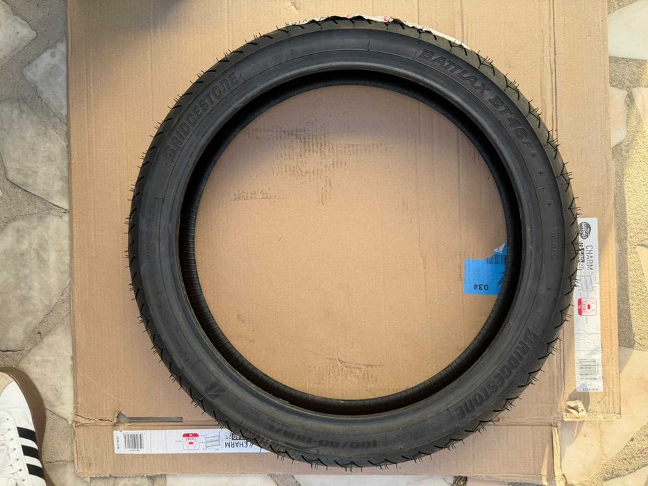 BRIDGESTONE BATTLAX BT-46 110/70 - 17 54H TL Dianteiro novo