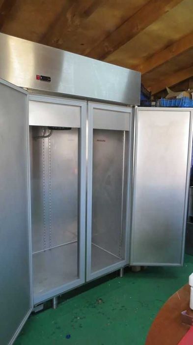 Frigorífico Série 900 AFV-1932 PP de 1800x900x2150 dividido