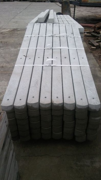 Słupki ogrodzeniowe betonowe do siatki, siatka leśna,siatka ocynkowana