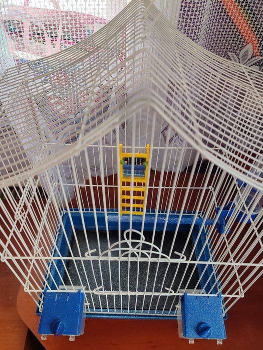 Продам клітку для папуги