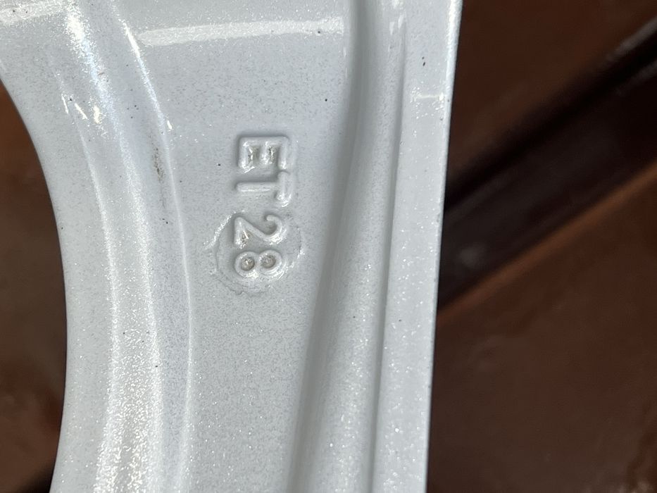 Felgi aluminiowe R17 Audi A3 8P 8V A4 B6 B7 A6 C5 C6 A8 D3 TT 8J Q3 8U