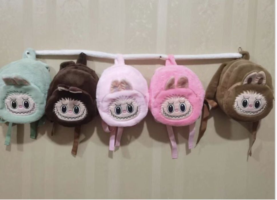 Pluszowy plecak labubu dla dzieci