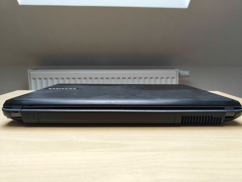 Laptop Samsung R528 z Windows 7 + MS Office 2007 (cyrylica)