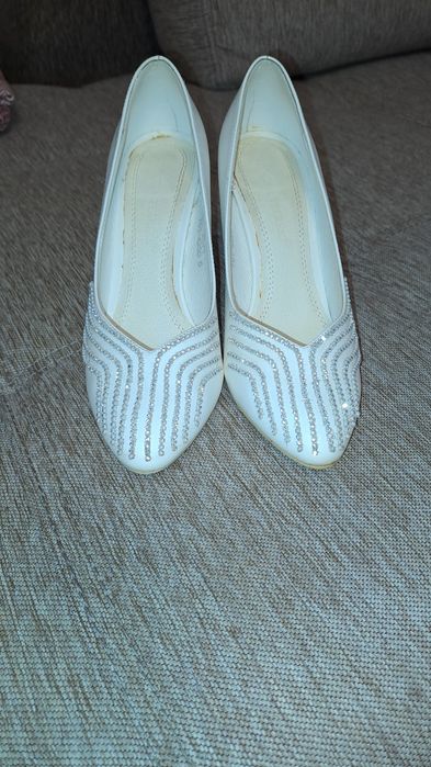 Весільні туфлі шкіряні