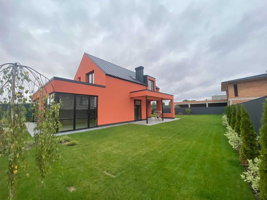 Продам Современый Дом в коттеджном городке Green Town .