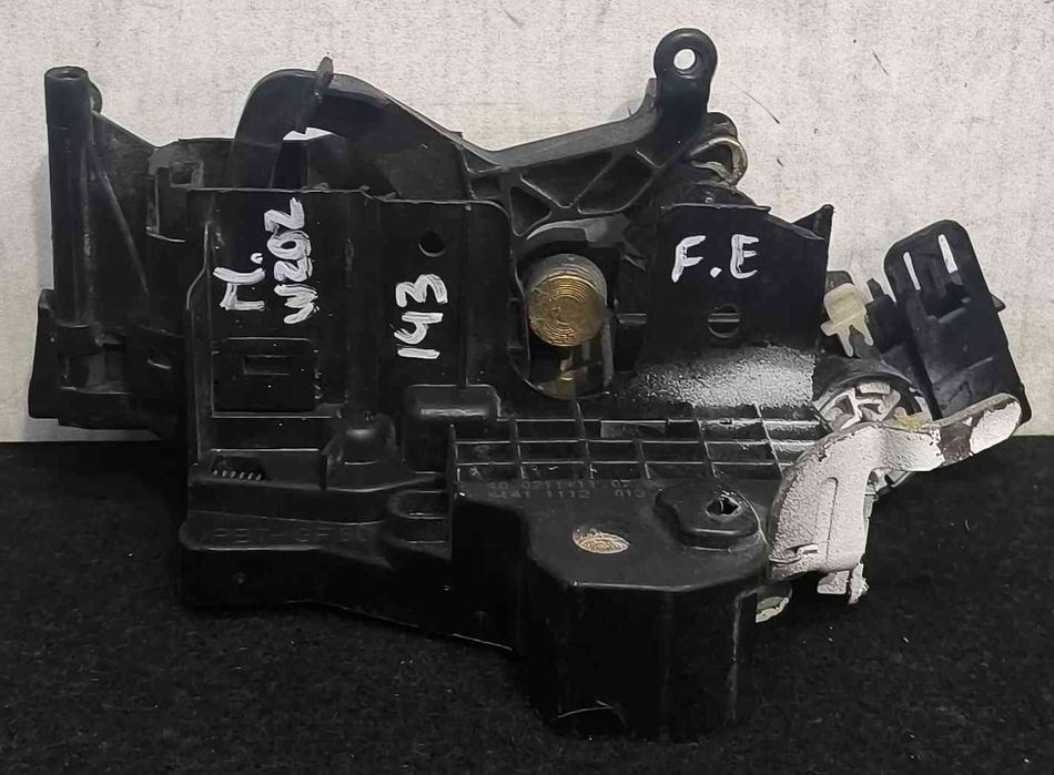 Fechadura / Fecho Porta Esquerdo 2027201735 - MERCEDES-BENZ C-CLASS