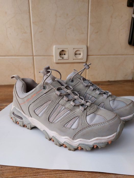 Кросівки Graceland