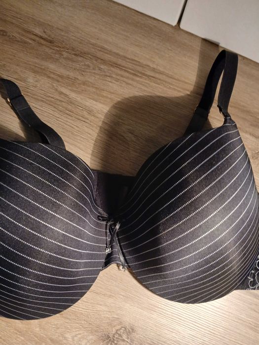 biustonosz Ashley Graham 85 E