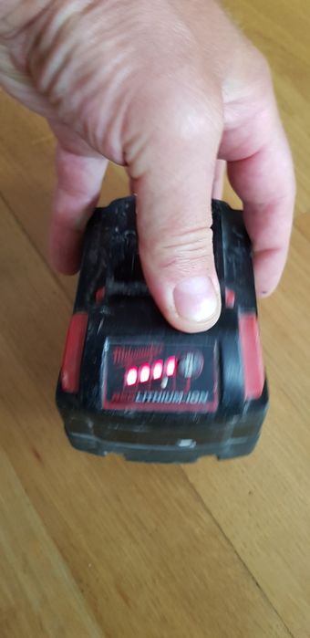 Milwaukee 2 baterie M18 4.0ah