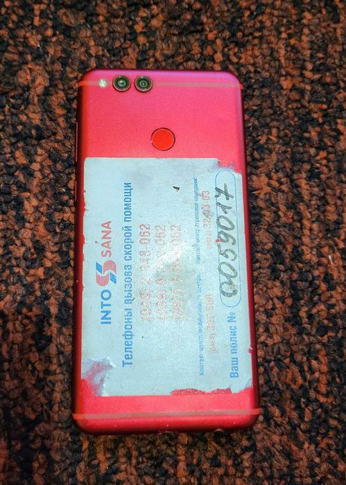 Телефон honor 7x (huawei)