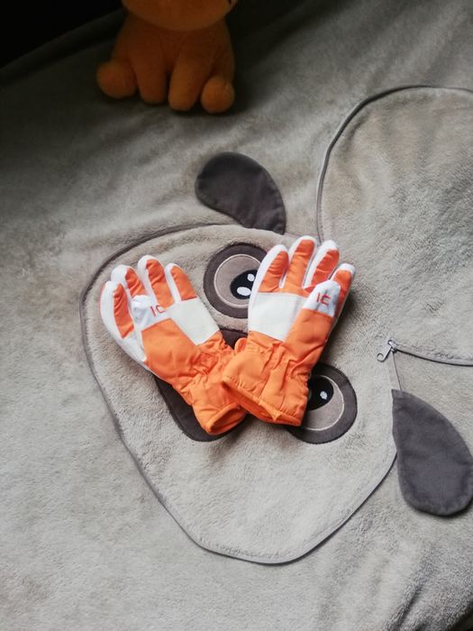 Nowe rękawiczki narciarskie  w r  od 5/6 do 7/8 lat