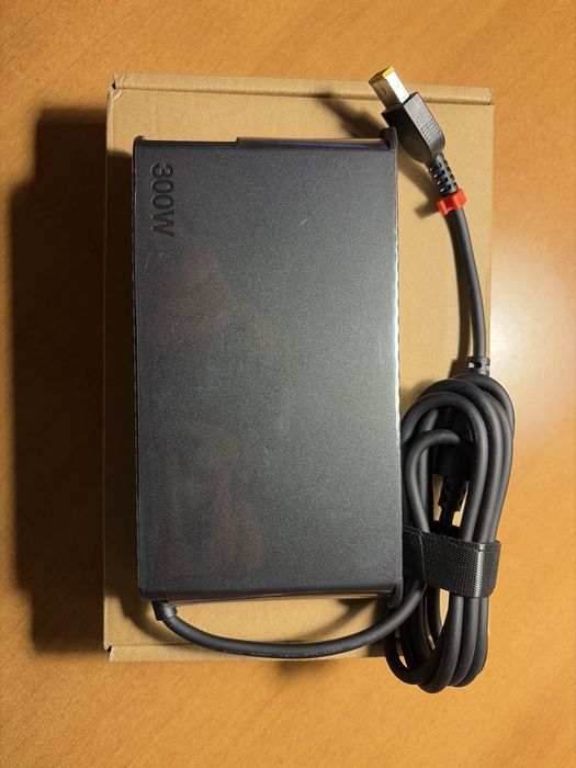 Блок Питания Зарядное Устройство Lenovo Legion 5 7 7i на 20V 15A 300W