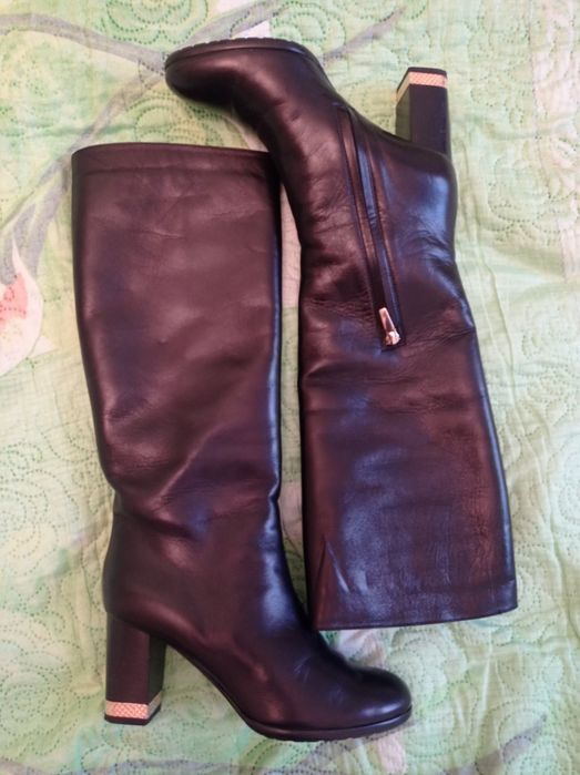 Женские итальянские кожаные сапоги на цигейке Dyva