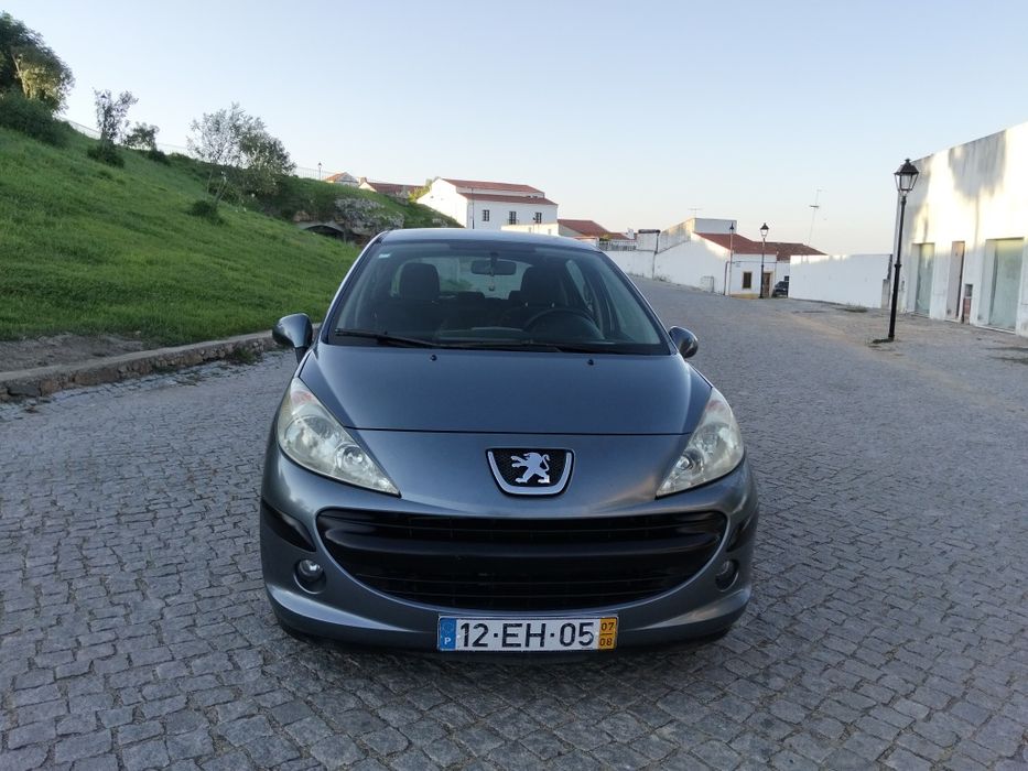 Peugeot 207 1.4HDI de 2007/8 em estado novo