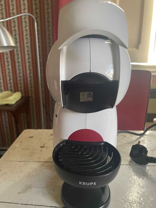 Máquina de café Krups Nescafé Dolce Gusto Piccolo branca [Excelente estado - menos de 1 ano de utilização]