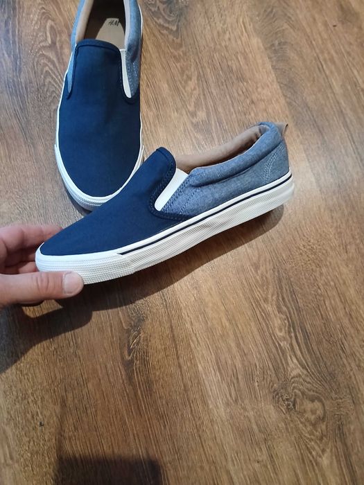 Продам чоловічі кеди бренду H M