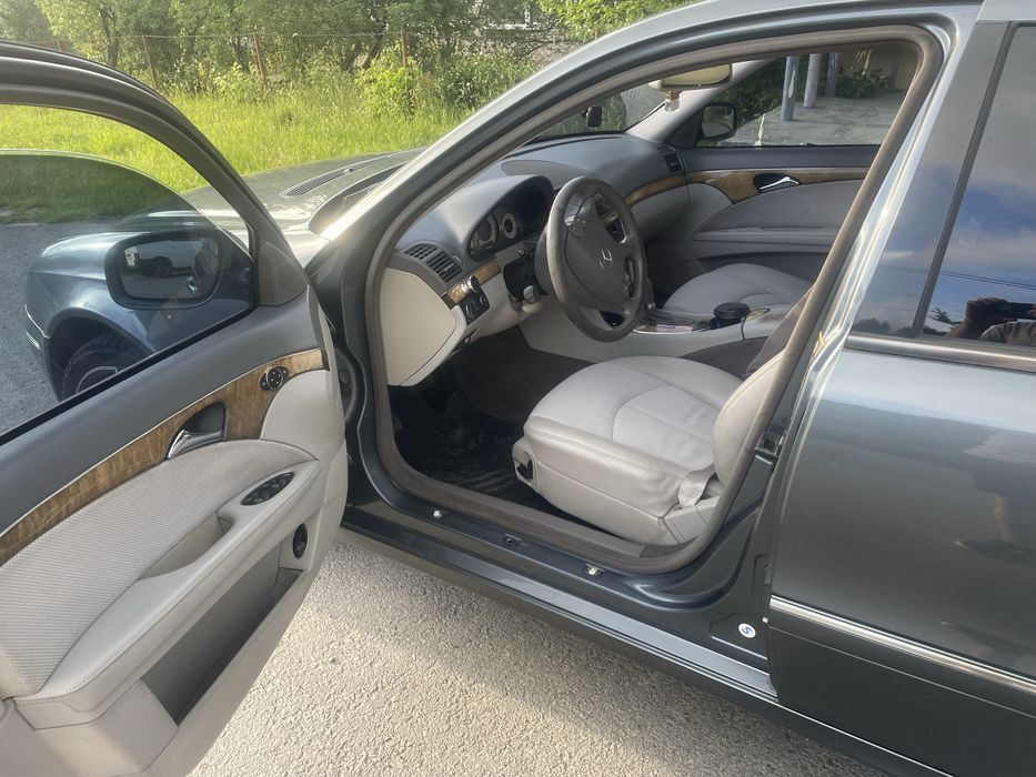 Mercedes-benz e211