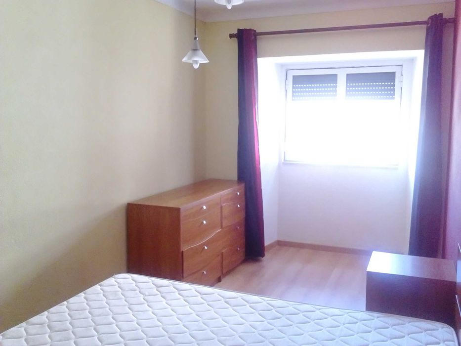 Apartamento T2 Arrenda se Seia, Guarda