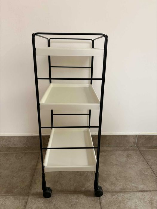 Biała półka na kółkach – 72,5 × 38 cm – bardzo dobry stan