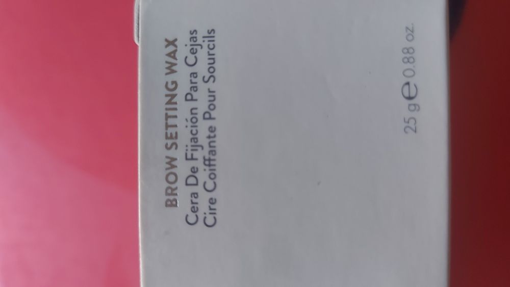 Cera Vegan para fixar as sobrancelhas da Farmasi