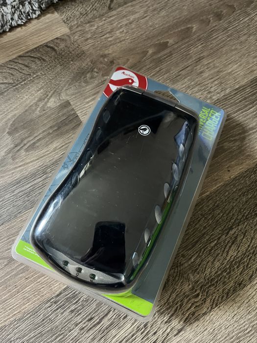 Універсальна зарядка для батерейок