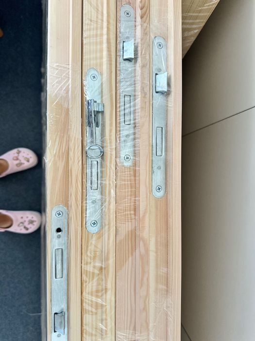 Drzwi drewniane 100 cm +  futryna - sosnowe