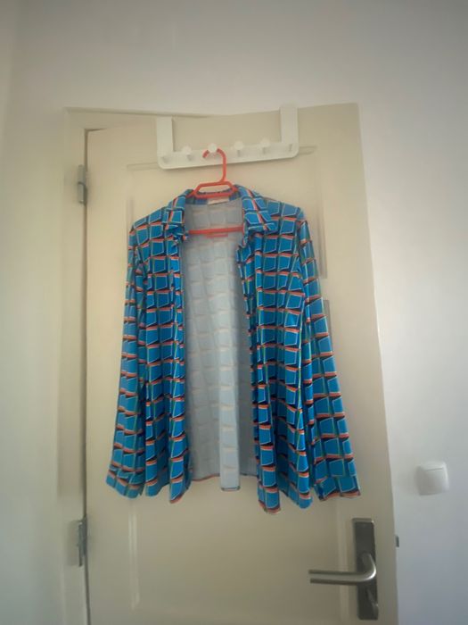 Camisa psicadélica estilo anos 70