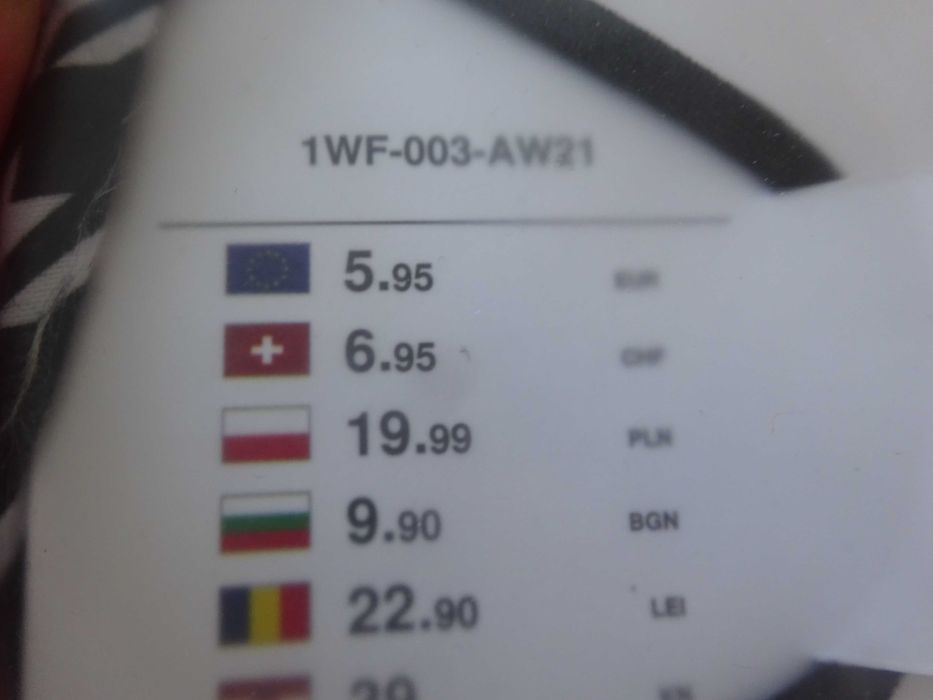 nowa Maseczka materiałowa sklep CCC 18,5 x 9 cm granatowa róże pepitka