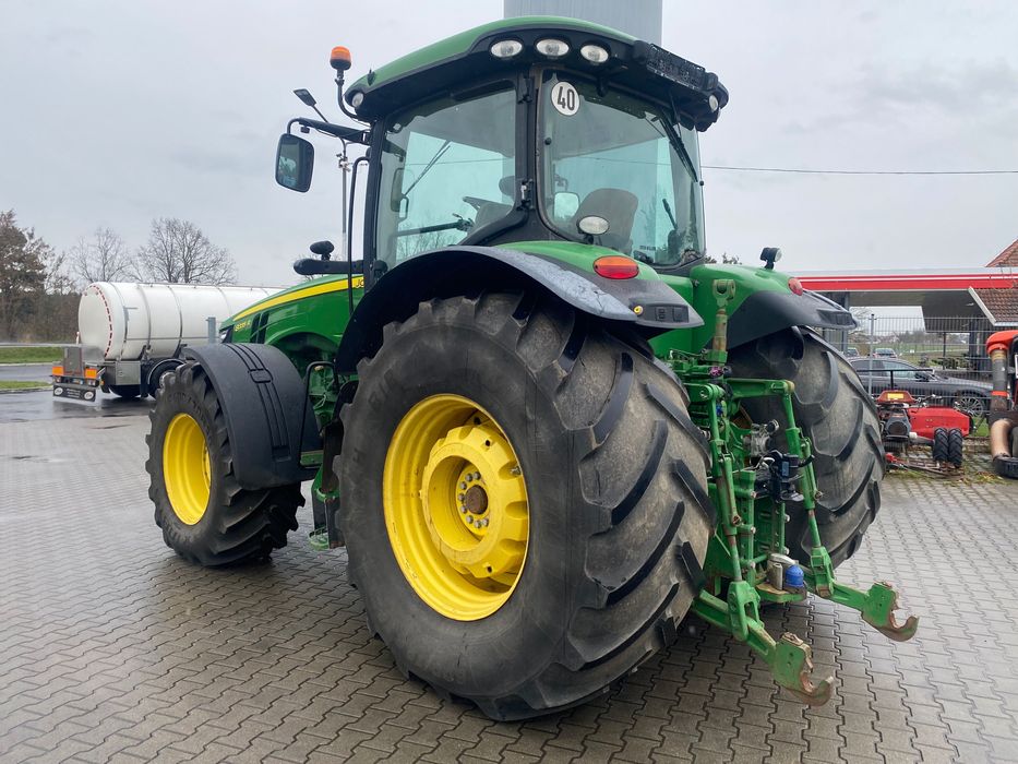 John Deere 8335R 370 PS 44km/h AutoPower