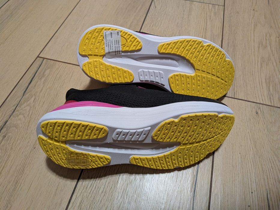 Nowe pantofle sneakersy sportowe turystyczne 39/40