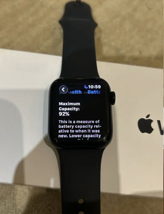 Apple Watch SE 2 40mm Midnight S/M
