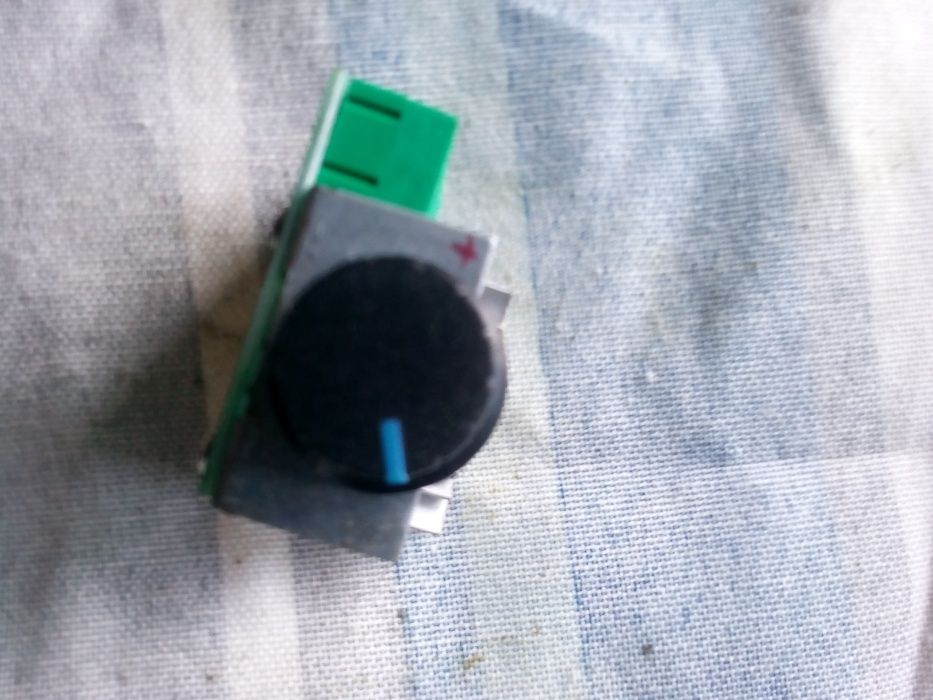 Regulador Tenção ( A , r.p.m. )