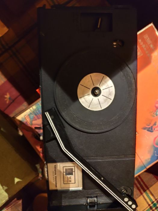 Gira discos portáteis antigos