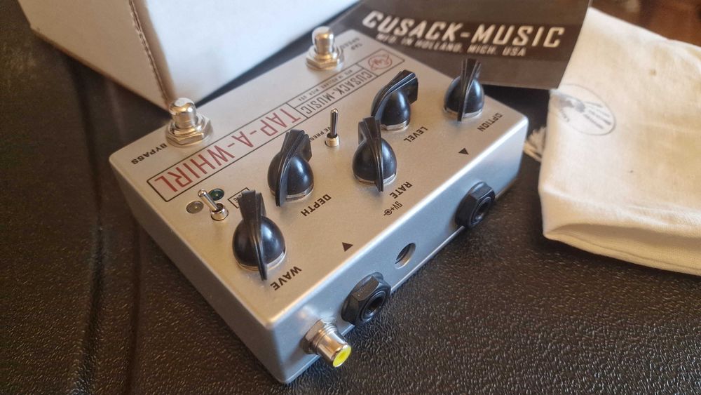 Cusack Tap-A-Whirl V3 tremolo efekt gitarowy