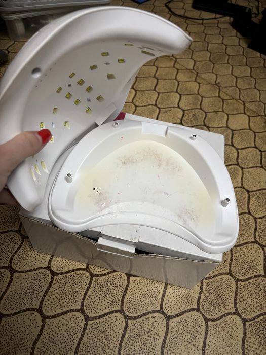 Лампа для манікюру